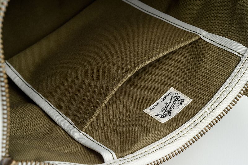 SGA2302 / The Strike Gold Sail-Cloth Small Helmet Bag