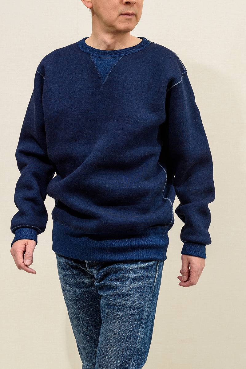 SGC2301 / The Strike Gold Indigo yarn dyed LoopWheel Sweat Shirt
