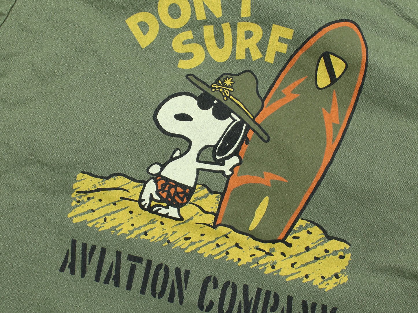 TMJ2605 / TOYS McCOY JUNGLE FATIGUE JACKET RIP STOP SNOOPY " CHARLIE DON'T SURF "
