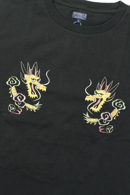 TT79390 テーラー東洋 スカジャン柄 刺繍 Tシャツ - GOLD DRAGON -